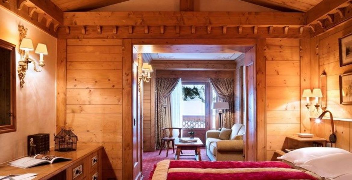 Magnificent snow-eye-view of the Jardin Alpin apartment
