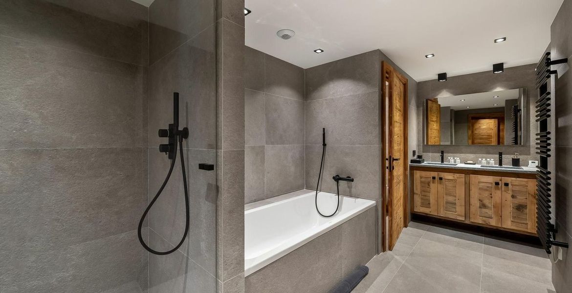 Luxury chalet rental in Courchevel 1550 Village