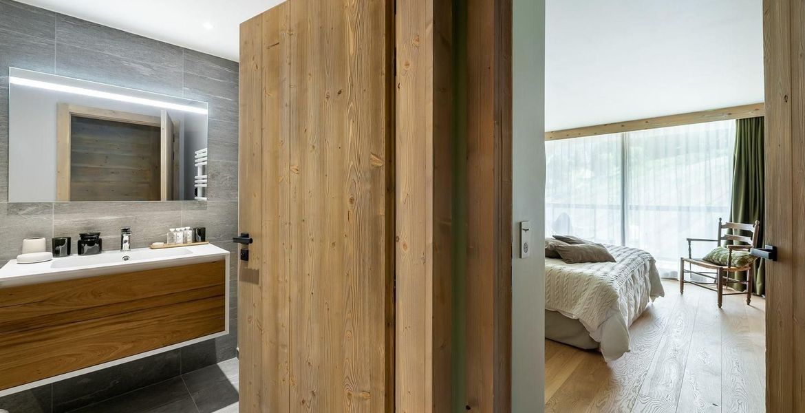 Is a splendid apartment in the heart of Courchevel 1550 