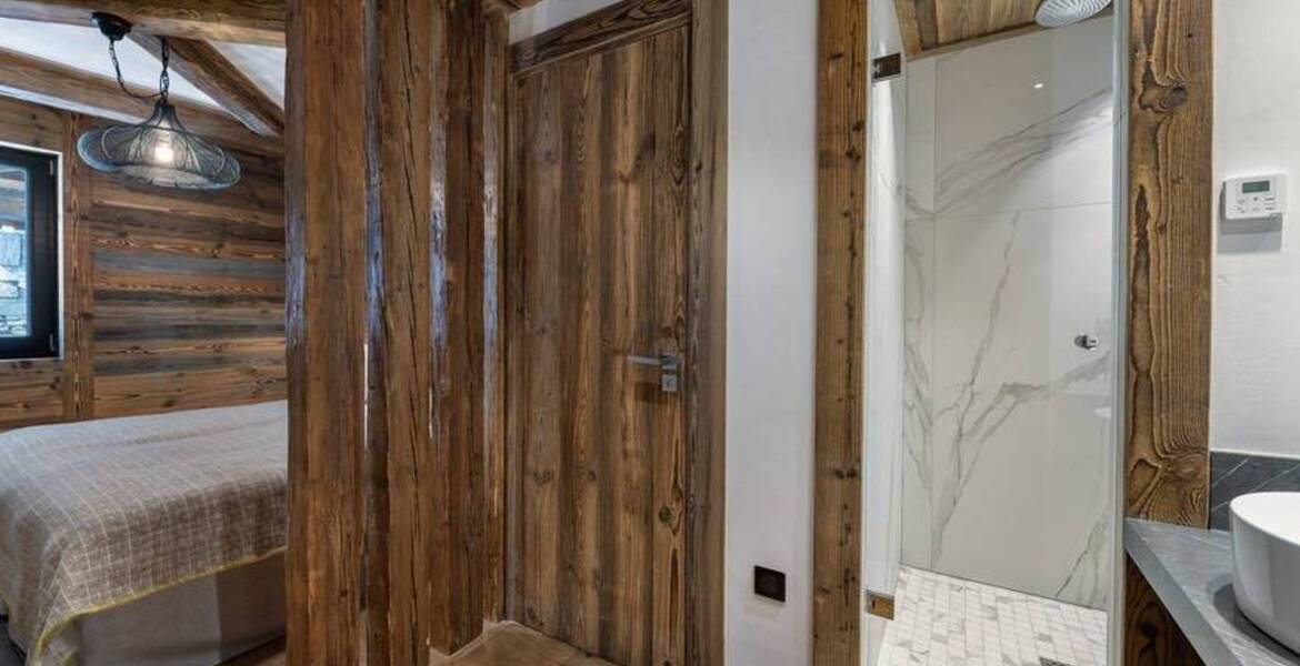This Chalet can accommodate 10 people in Val D Isere 
