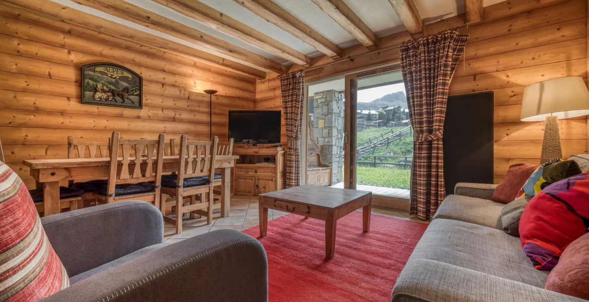 This is a beautiful and spacious apartment in Pralong