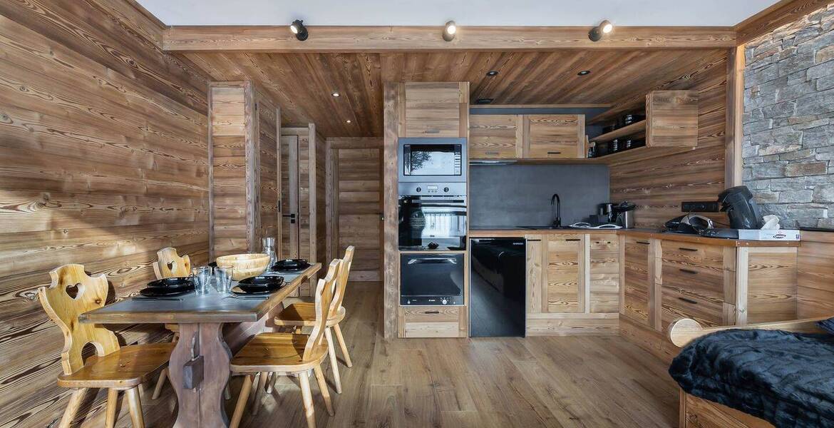 Located in the centre of Courchevel 1650 Moriond