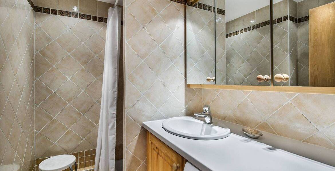 Bright traditional apartment for rental, Courchevel 1550 