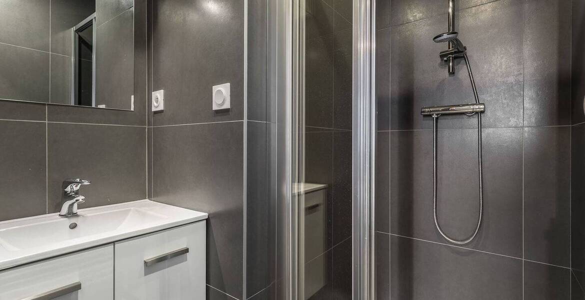 Located on the sixth floor apartment in Courchevel 1650 