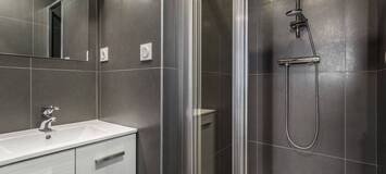 Located on the sixth floor apartment in Courchevel 1650 