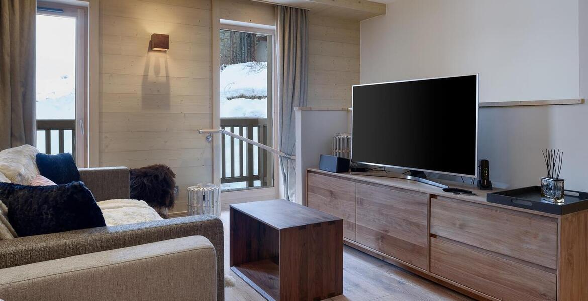 The apartment, located on the 3rd floor of the Residence