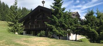Newly renovated chalet for rent in Courchevel 1850 with 400m