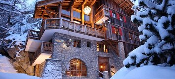 Extraordinary ​​​​​​​chalet for rent in Val d'Isere 800 sqm