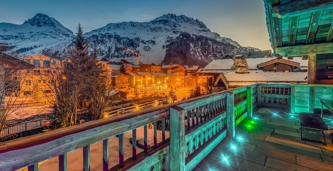 Chalet for rent in Val d’Isère with 1000 sqm with 6 bedrooms