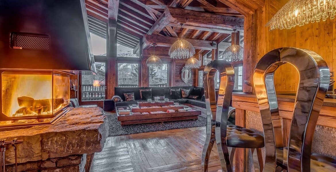 Chalet for rent in Val d’Isère with 1000 sqm with 6 bedrooms