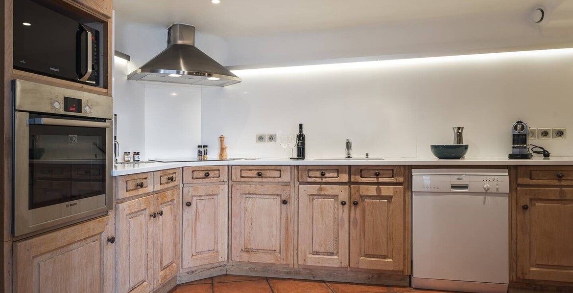 Ski-in/Ski-out Apartment in Courchevel 1850
