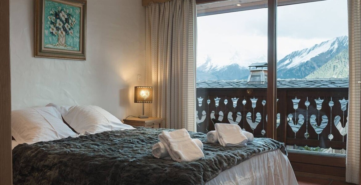 Ski-in/Ski-out Apartment in Courchevel 1850