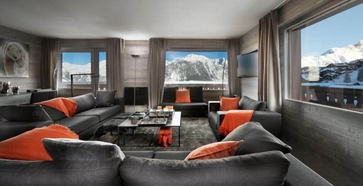 Ski-in/Ski-out Apartment in Courchevel 1850