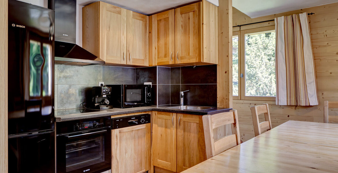 Nice 3 bedrooms 80 sq-m chalet for rent in Courchevel 1300