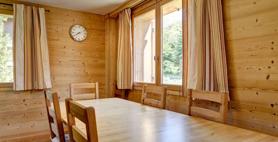 Nice 3 bedrooms 80 sq-m chalet for rent in Courchevel 1300