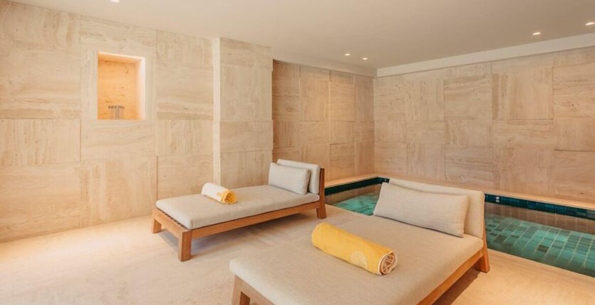 Chalet for rent in Bellecôte, Courchevel 1850 with 530 sqm