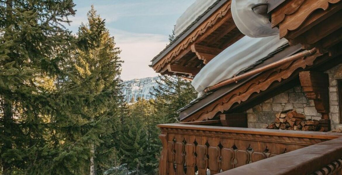 Chalet for rent in Bellecôte, Courchevel 1850 with 530 sqm