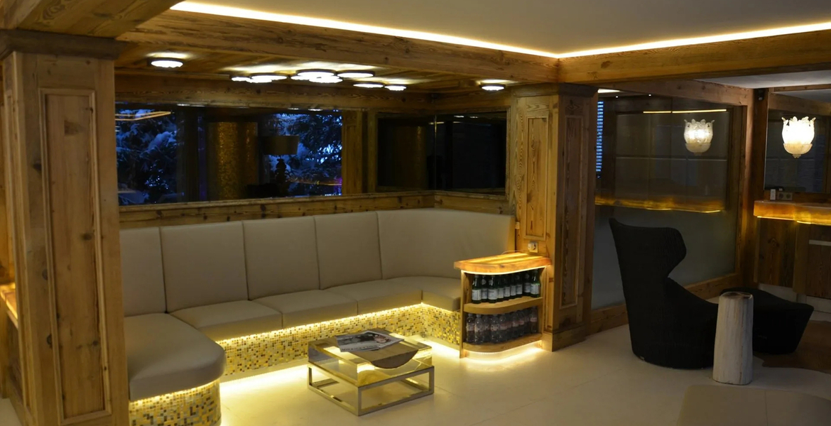 Chalet for rent in Plantret, Courchevel 1850 with 420 sqm 