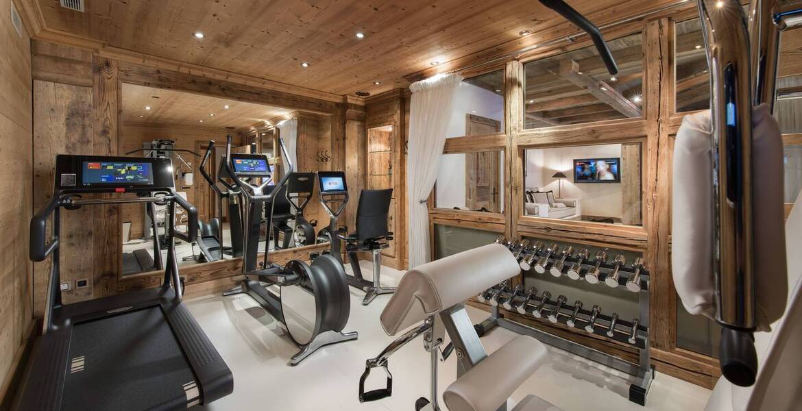 Iconic chalet for rent in Courchevel 1850 Cospillot with 709