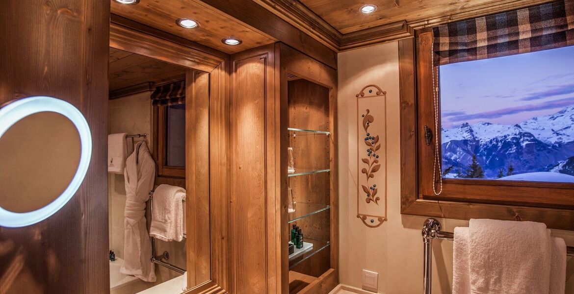 Chalet in the Heart of Courchevel 1850 