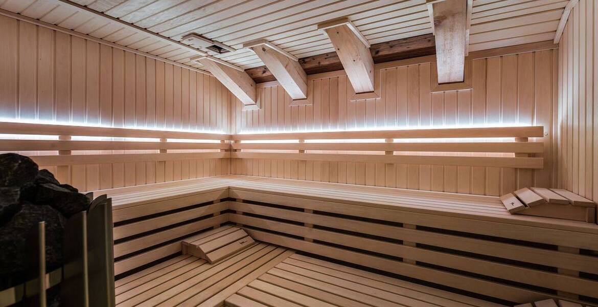 Chalet in Meribel Village with 222 sqm and 5 bedrooms 