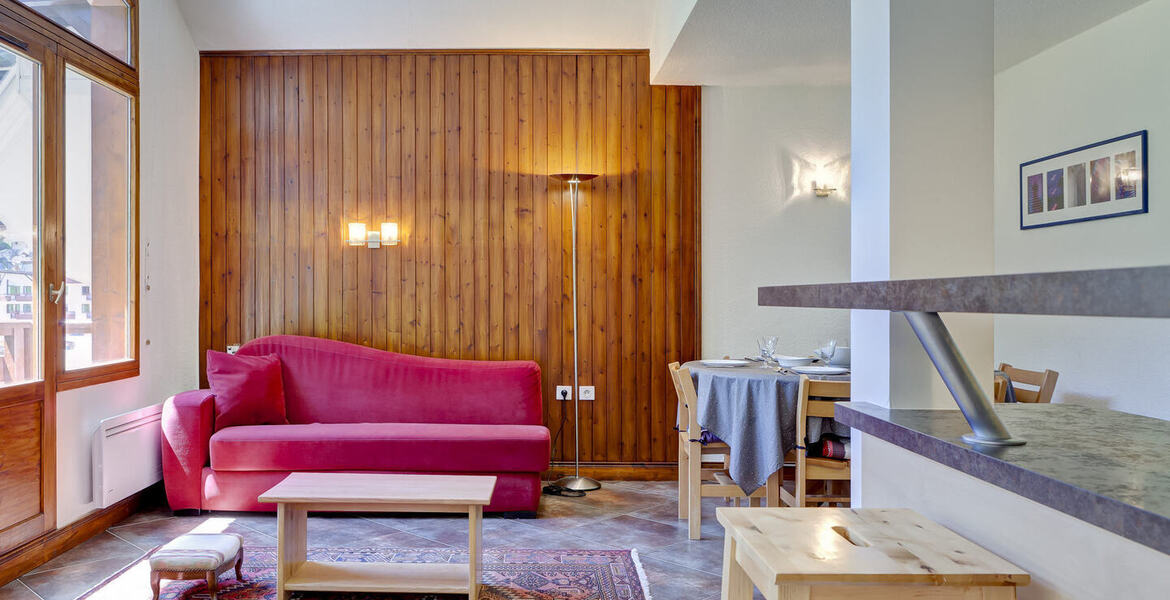 Spacious apartment in La Tania, Courchevel for rent with 63 
