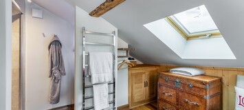 Superb chalet in Courchevel with 220 sqm and large garden