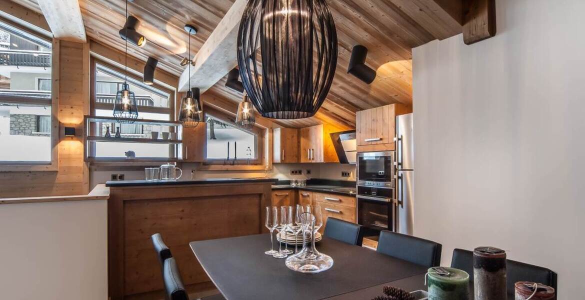 EXCEPTIONAL HALF CHALET · COURCHEVEL VILLAGE with 5 bedrooms