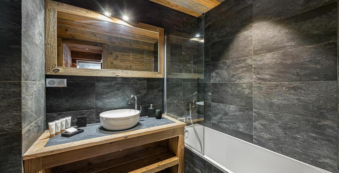 Chalet Meribel with 400 sqm and 5 bedrooms