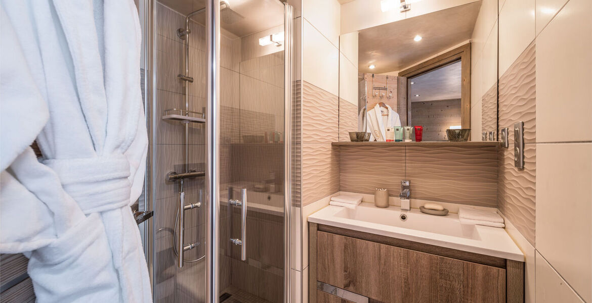 LUXURY AND SPACIOUS CHALETS FOR RENTAL IN LE PRAZ COURCHEVEL