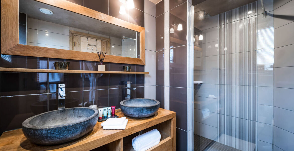LUXURY AND SPACIOUS CHALETS FOR RENTAL IN LE PRAZ COURCHEVEL