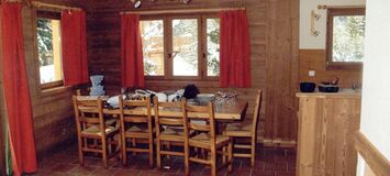 Vacation Chalet for 20 People in the Heart of Les 3 Vallées