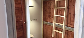 SKI IN SKI OUT APARTMENT, FACE THE SLOPE