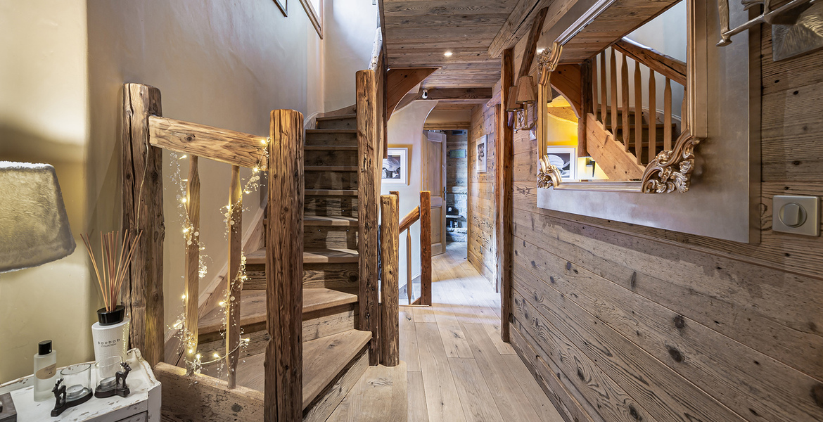 Discover this 5-bedroom apartment with spa, in Courchevel