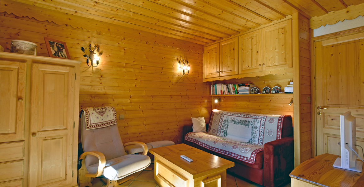 Charming 70 m² flat located in the Plateau district.