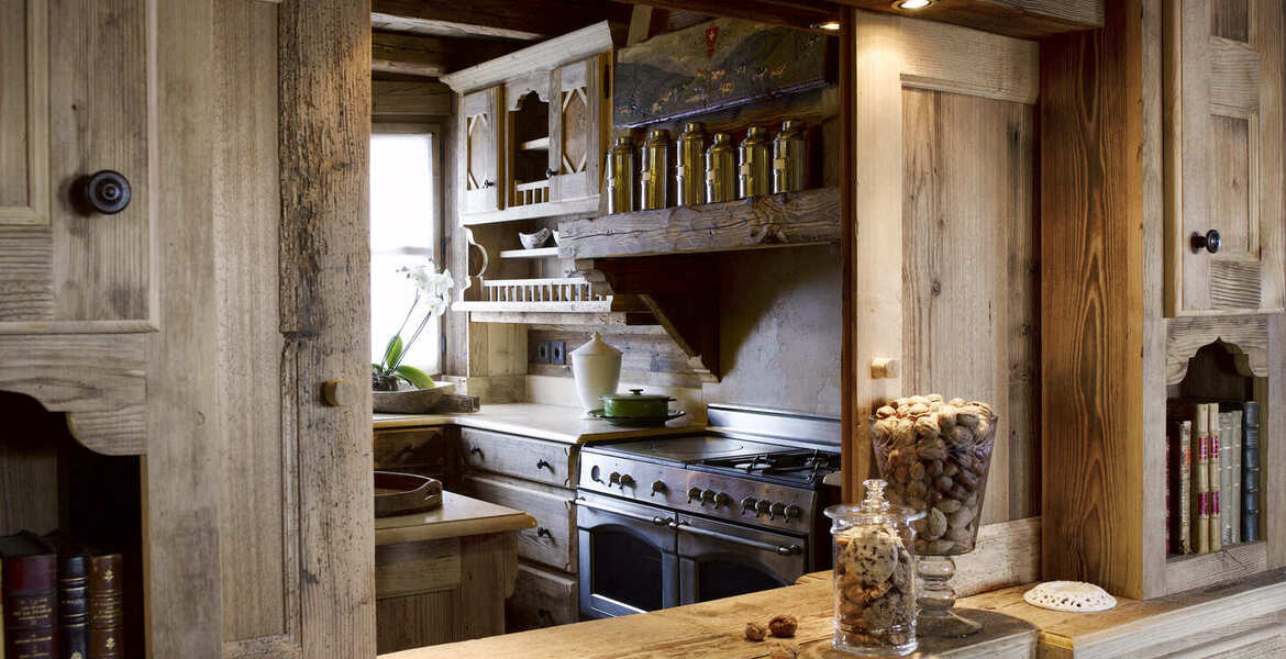 Chalet for rent with 1000 sqm for 15 people with 9 bedrooms 