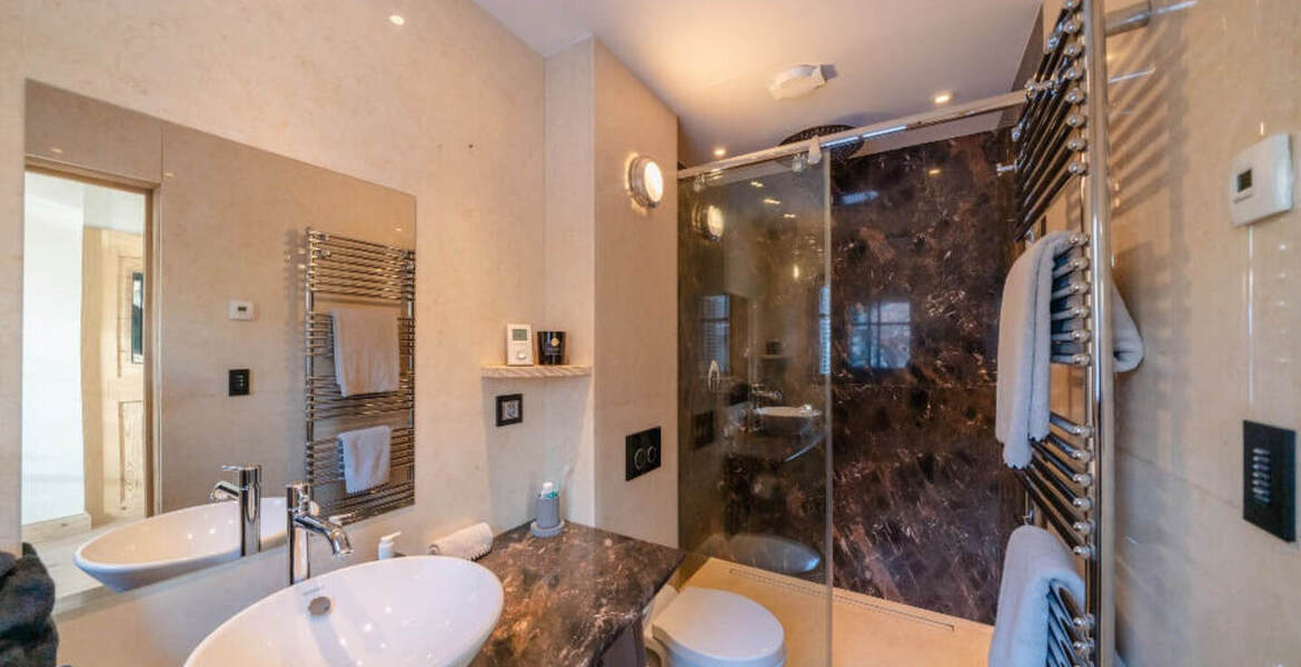 LE DERNIER CHALET DE LUXE À COURCHEVEL 1850 Le Chalet 