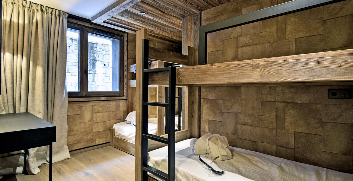 Charming flat with a surface area of 167 m², located at the 