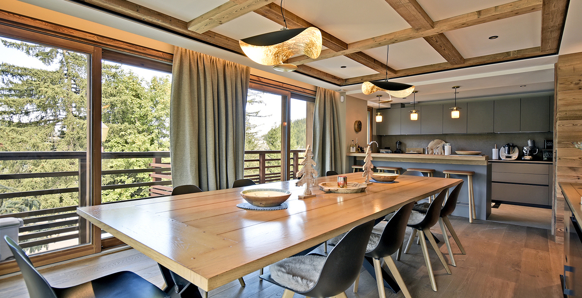 Majestic individual chalet with a surface of 339 m², located