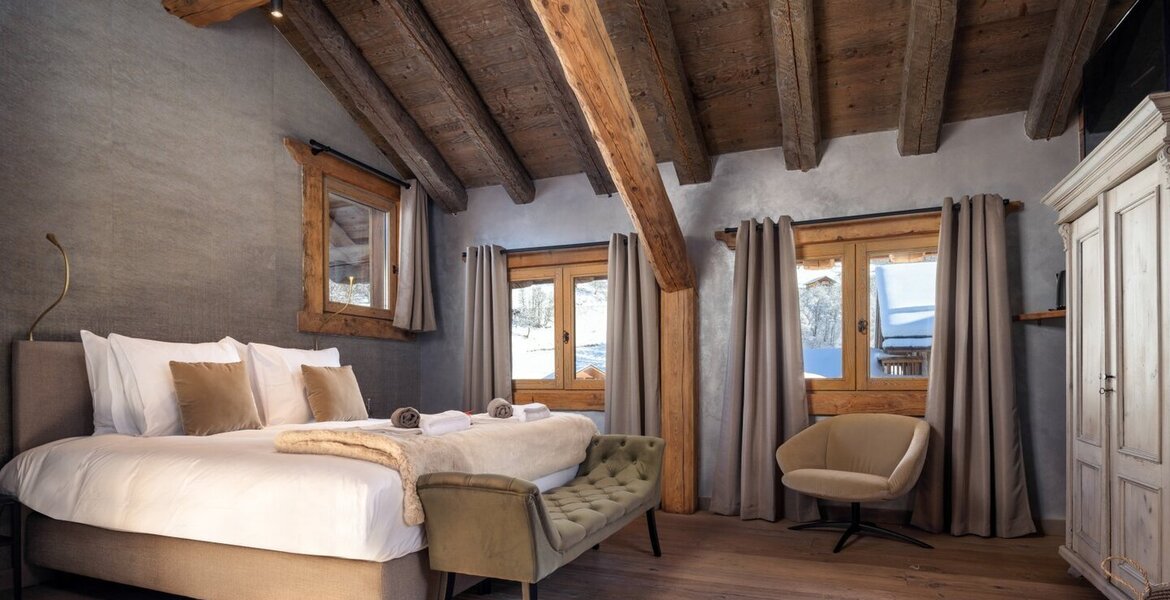 Built in the last 7 years Chalet has the wow factor
