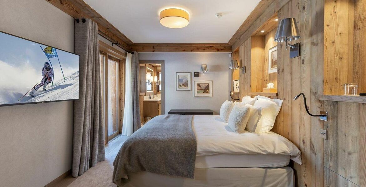 Chalet of about 575m² with lift and has 6 bedrooms for 12 