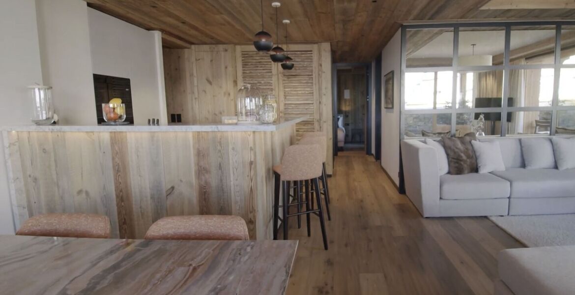 The flat, of approximately 127m² will delight you in Méribel