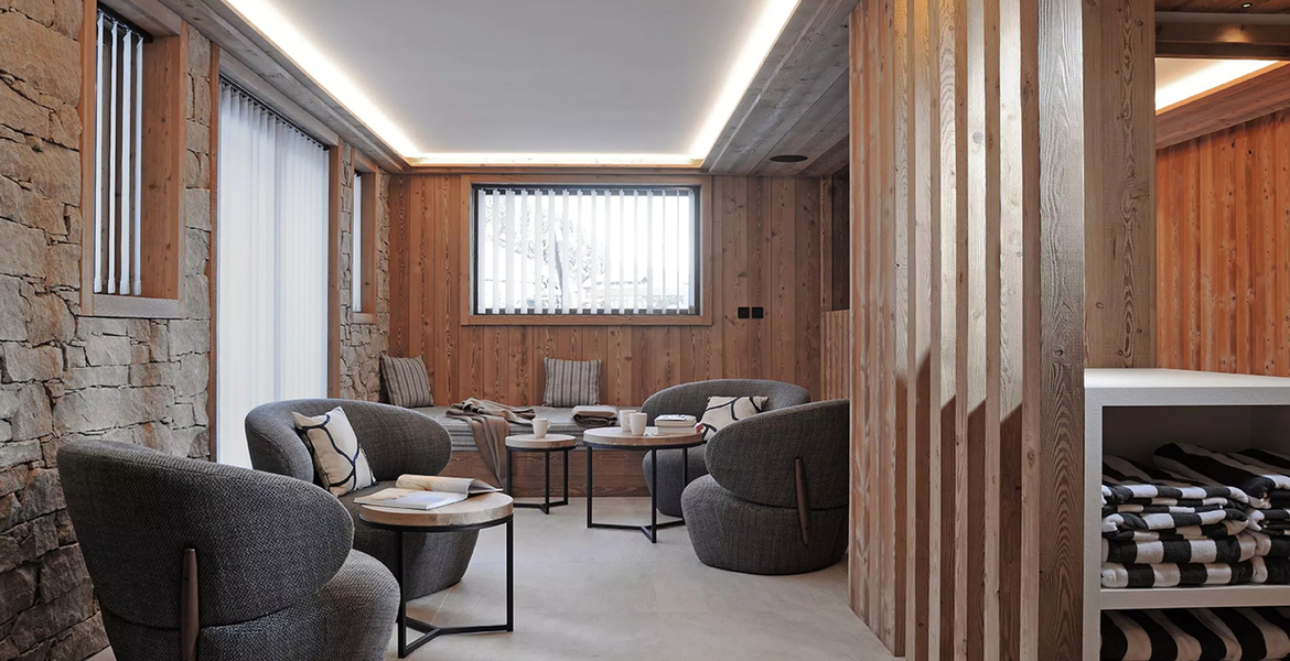 Chalet Le Praz, Courchevel 12 travellers - 6 bedrooms 
