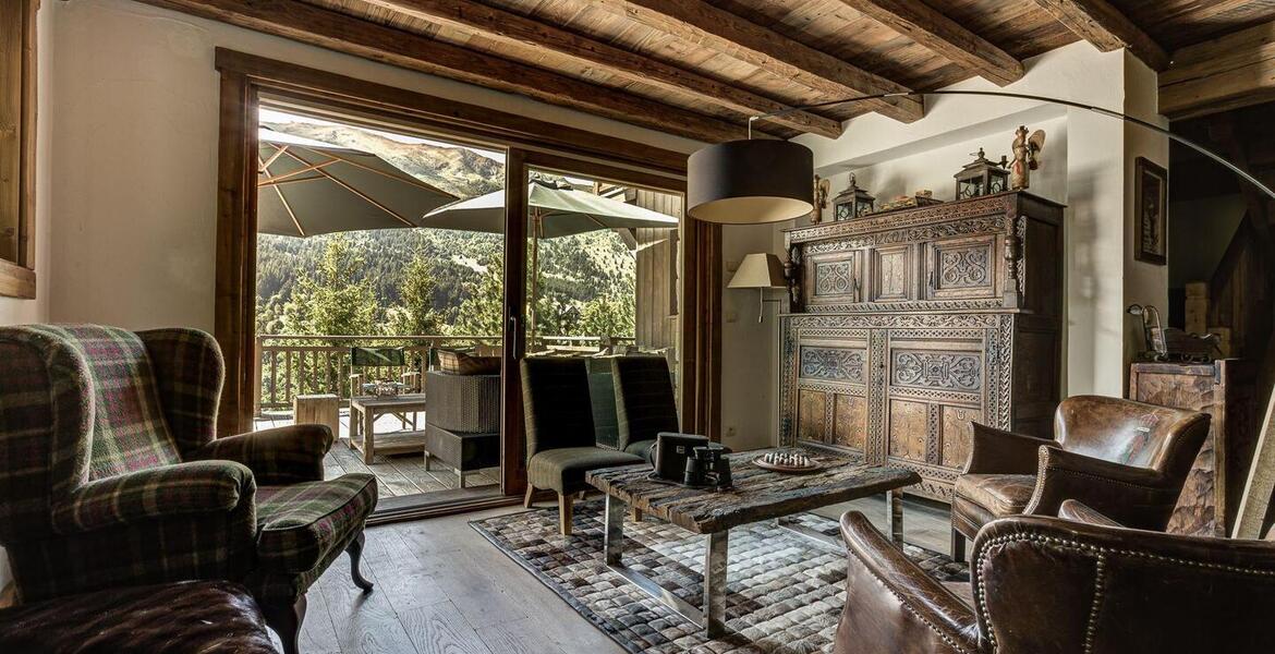 Chalet, the name meaning 'peaceful paradise', is located a f