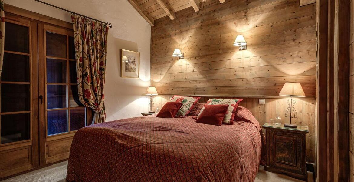 Chalet, the name meaning 'peaceful paradise', is located a f
