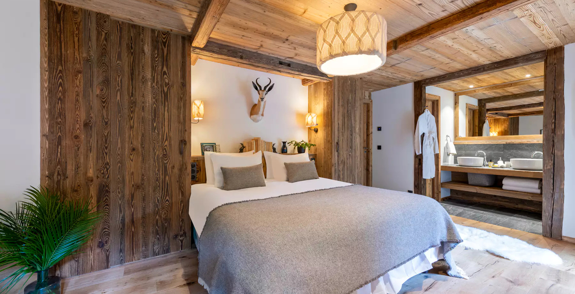 Wake up to a cosy atmosphere and peek out of the window to d