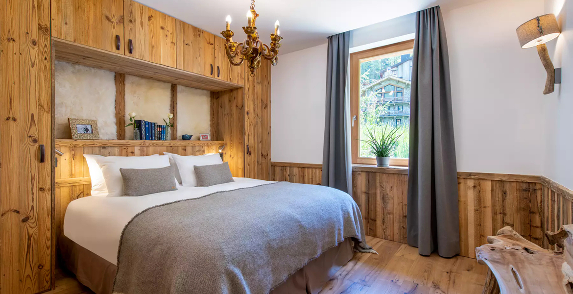 Wake up to a cosy atmosphere and peek out of the window to d