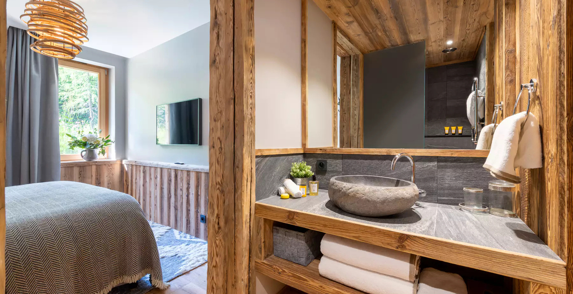 Wake up to a cosy atmosphere and peek out of the window to d