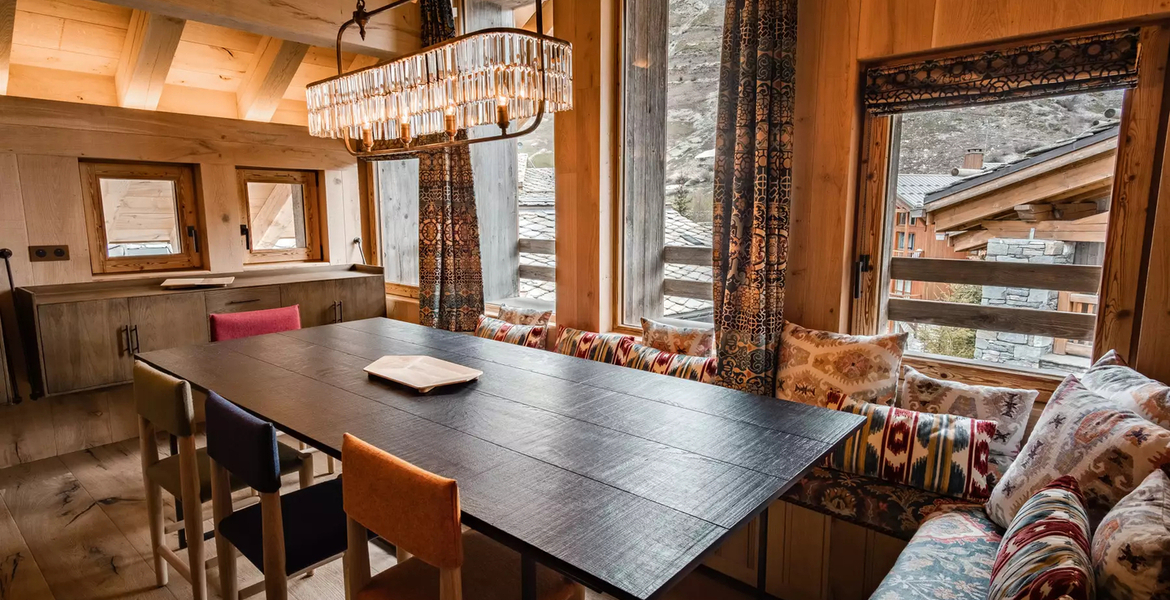 Chalet in Val D'Isère with 4 bedrooms and 370m2 Must-haves S