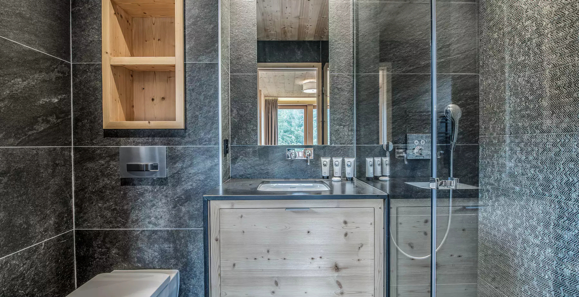 Chalet in Meribel for 12 guests · 5 bedrooms · 6 bathrooms ·